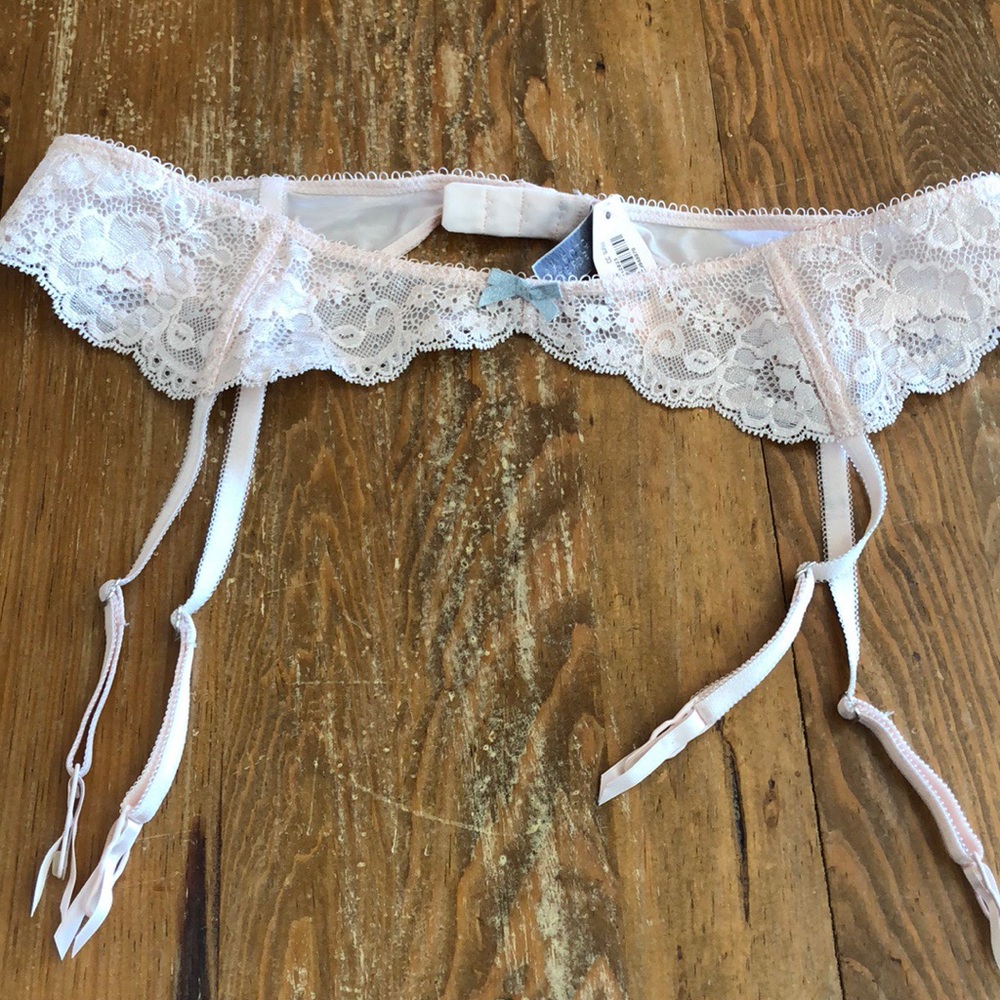Victoria’s Secret Garter Belt